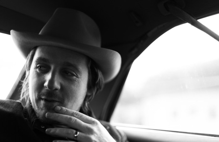 STURGILL SIMPSON 2byMelissaMadisonFuller(1)