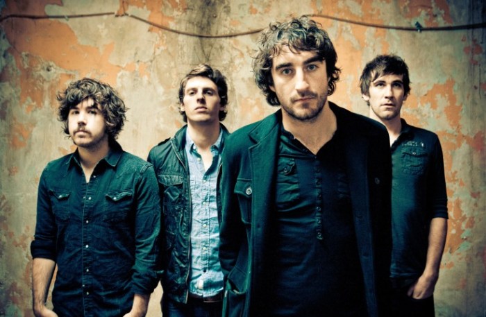 thecoronas_press_300 (1)