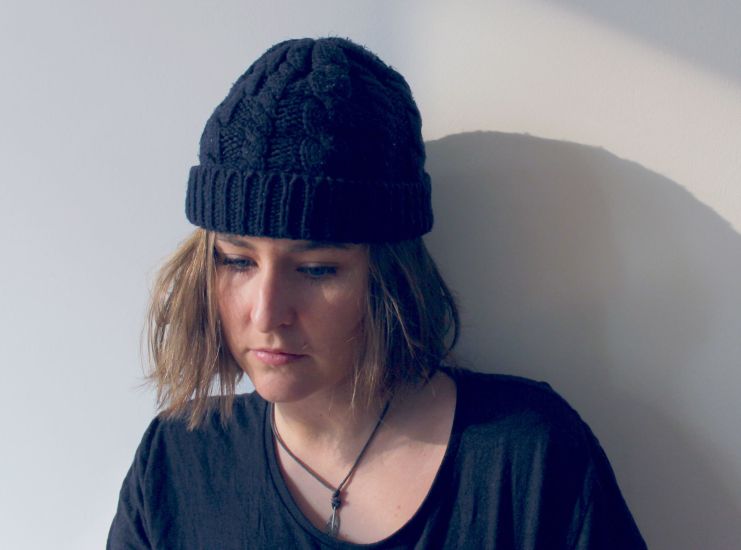 Watch | Liza Flume performs ‘Sleepless Nights’ on the shores of&nbsp;Knockanstockan