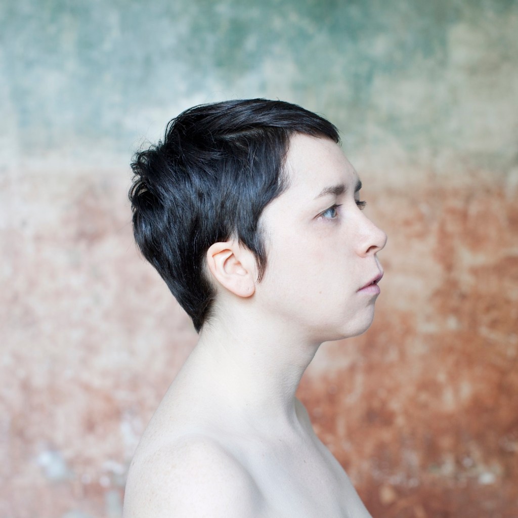 Watch | Lisa O’Neill releases new video ‘Gormlaith’s Grieving’