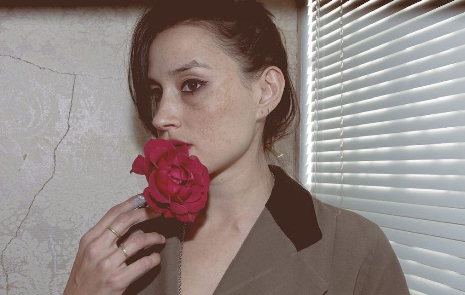Warpaint-Theresa-Wayman-920x584