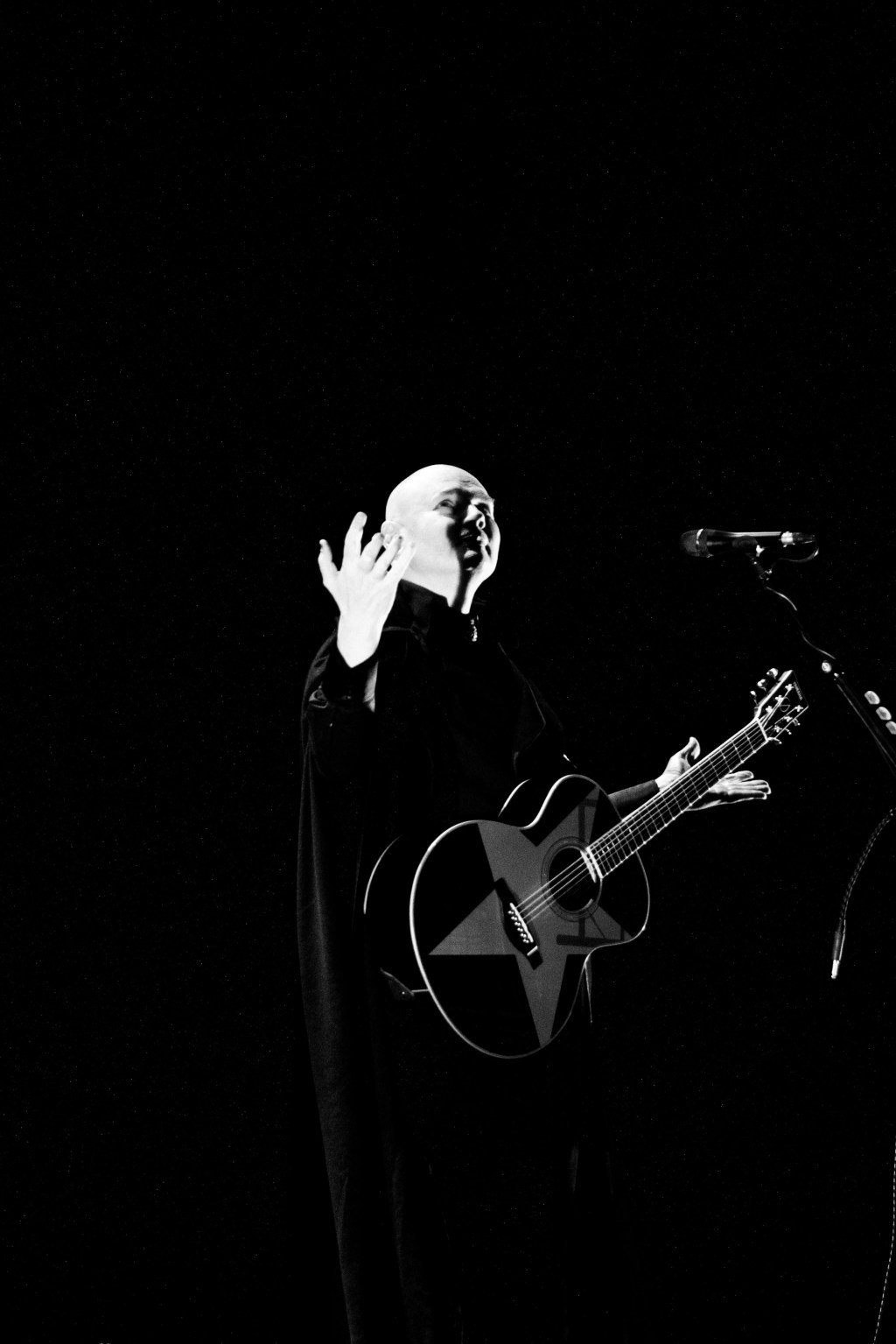 Photos | Billy Corgan plays a sold-out solo show at the Olympia&nbsp;Theatre
