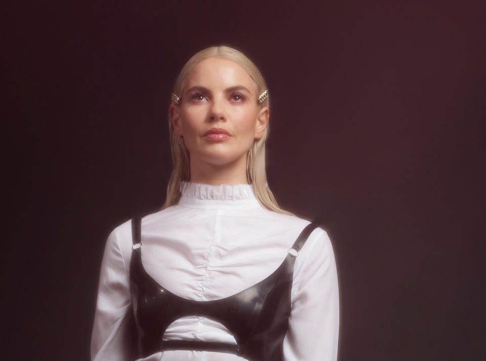 The Mixed-Tape | “ambitious pop epicness” Lyra –&nbsp;Mother