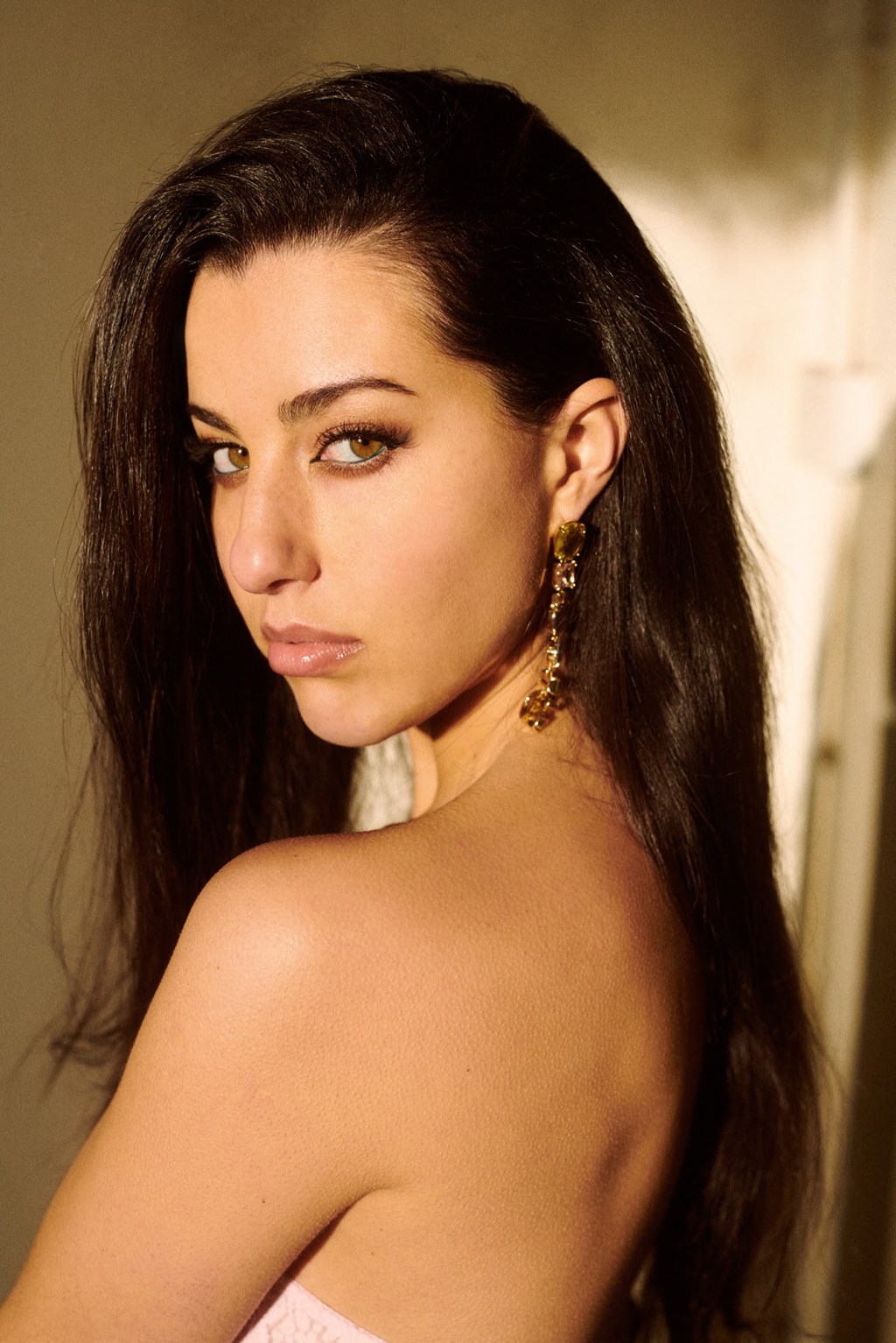 TLMT’s The Week Featuring New Music by Fia Moon, HAVVK, Super Extra Bonus Party &&nbsp;more